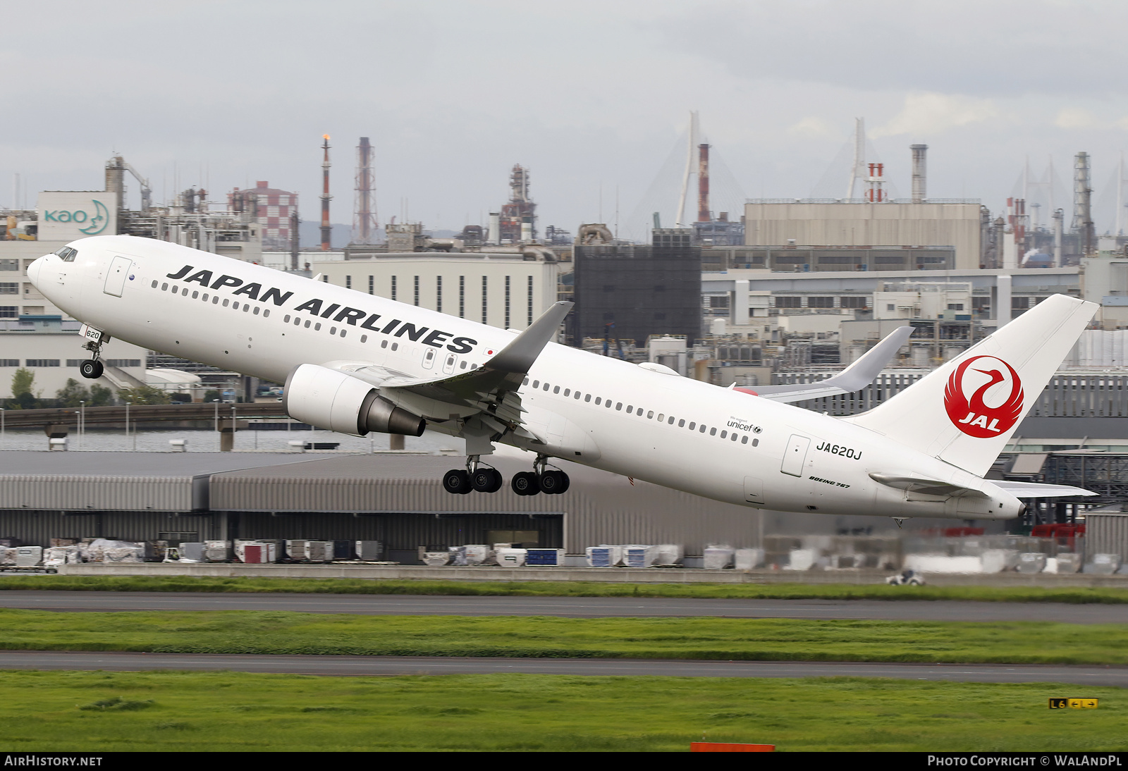 Aircraft Photo of JA620J | Boeing 767-346/ER | Japan Airlines - JAL | AirHistory.net #738372