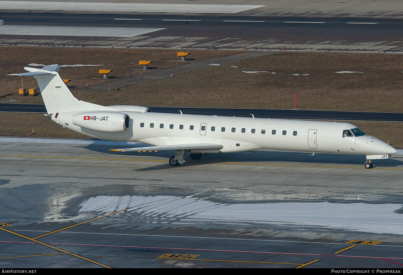 Aircraft Photo of HB-JAT | Embraer ERJ-145LU (EMB-145LU) | AirHistory.net #738405