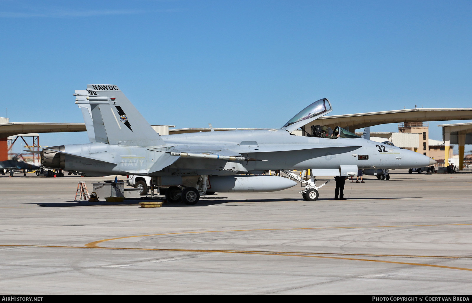 Aircraft Photo of 164682 | McDonnell Douglas F/A-18C Hornet | USA - Navy | AirHistory.net #738459