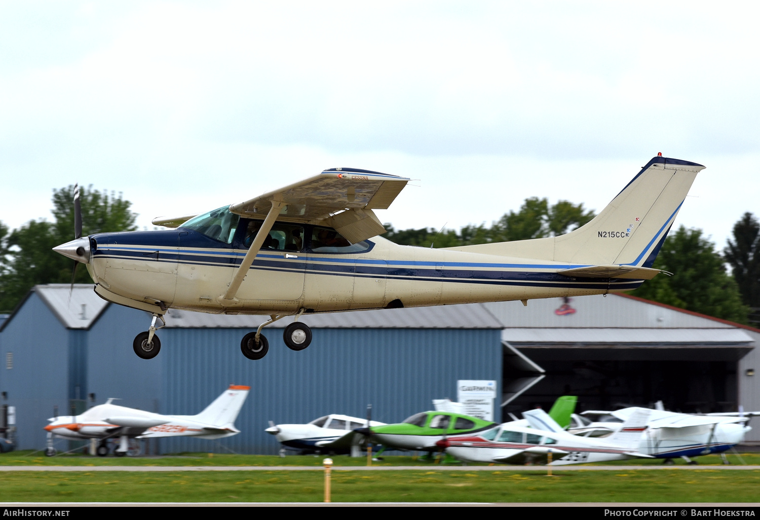 Aircraft Photo of N215CC | Cessna R182 Skylane RG | AirHistory.net #738532