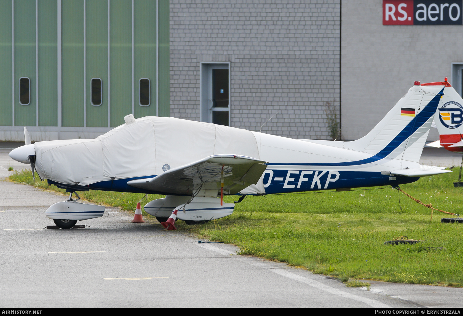 Aircraft Photo of D-EFKP | Piper PA-28-181 Archer II | AirHistory.net #738557