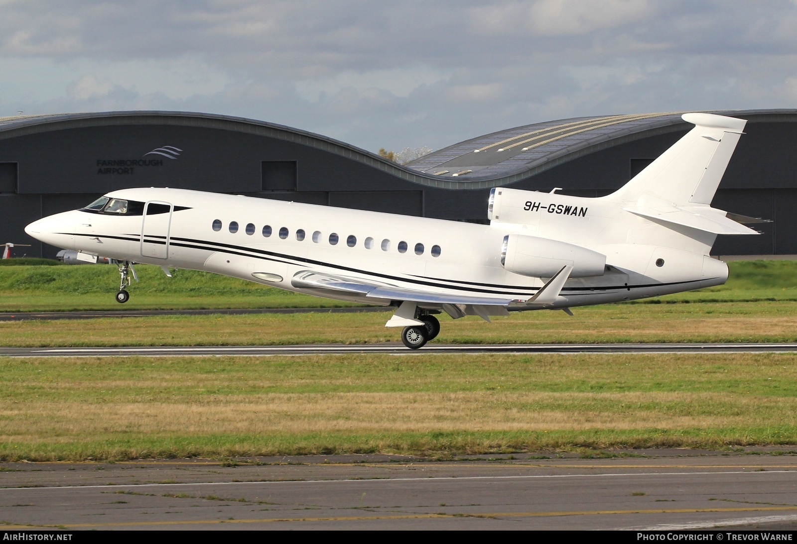 Aircraft Photo of 9H-GSWAN | Dassault Falcon 7X | AirHistory.net #738608