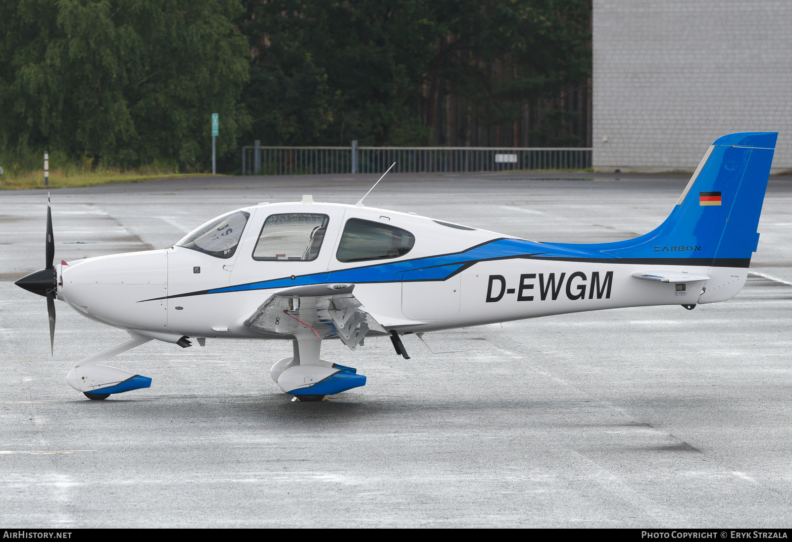Aircraft Photo of D-EWGM | Cirrus SR-22T G5-GTS Carbon | AirHistory.net #738638