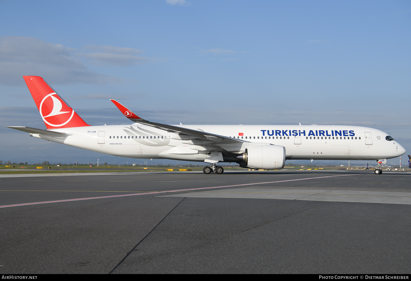 Aircraft Photo of TC-LHA | Airbus A350-941 | Turkish Airlines | AirHistory.net #738713