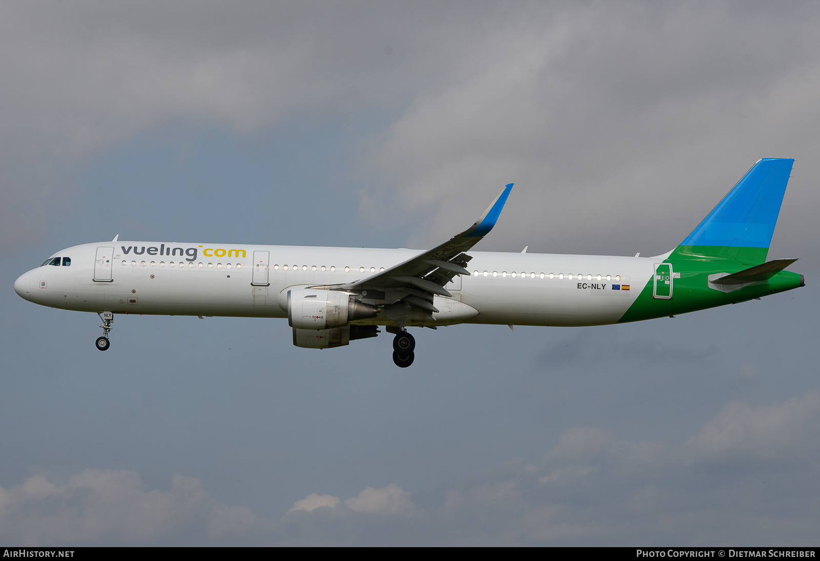 Aircraft Photo of EC-NLY | Airbus A321-211 | Vueling Airlines | AirHistory.net #738747