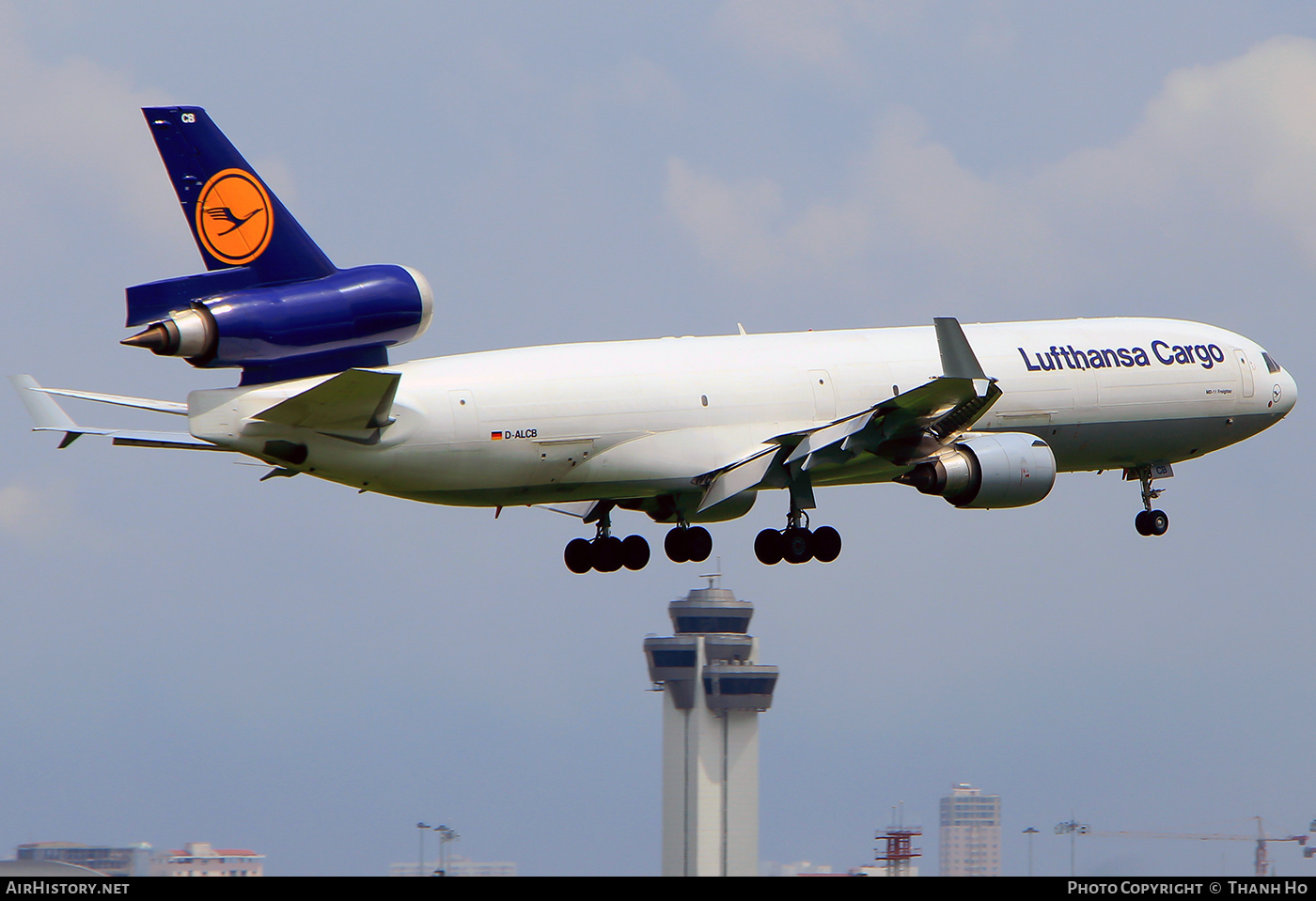 Aircraft Photo of D-ALCB | McDonnell Douglas MD-11F | Lufthansa Cargo | AirHistory.net #738798