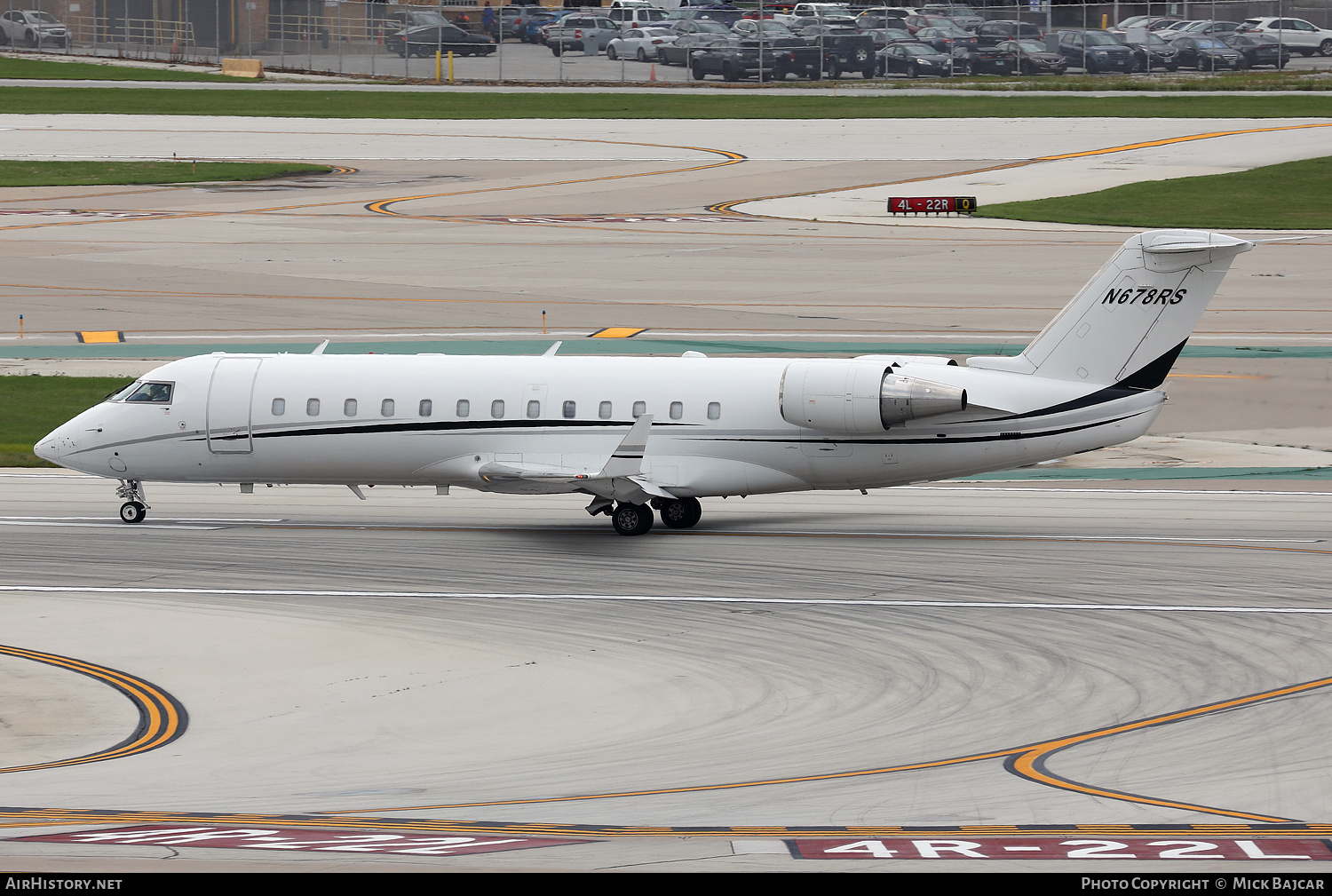 Aircraft Photo of N678RS | Bombardier Challenger 850 (CRJ-200SE/CL-600-2B19) | AirHistory.net #738831
