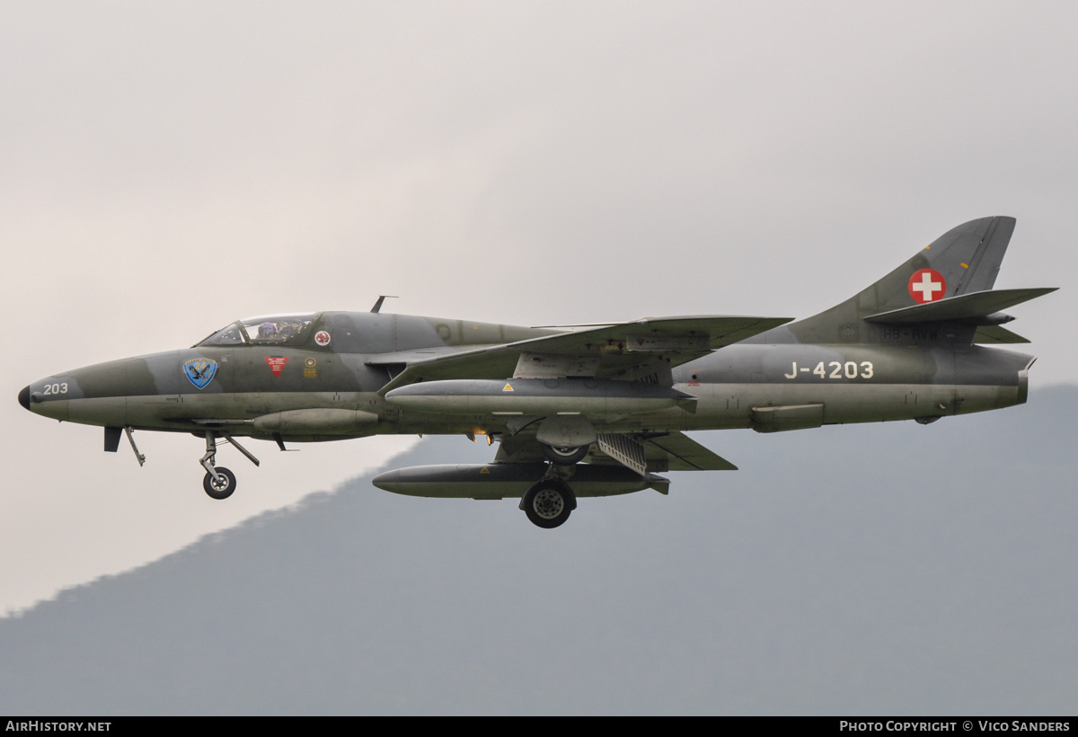 Aircraft Photo of HB-RVW / J-4203 | Hawker Hunter T68 | Switzerland - Air Force | AirHistory.net #738982