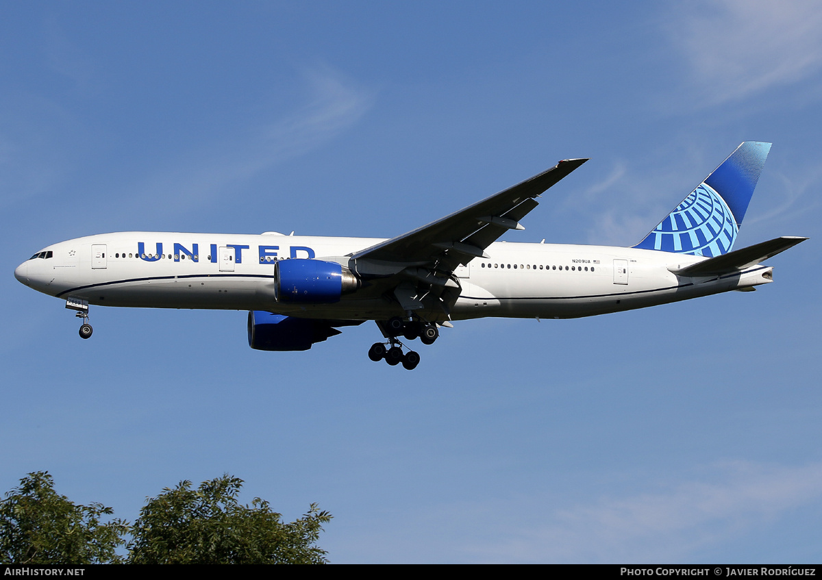 Aircraft Photo of N209UA | Boeing 777-222/ER | United Airlines | AirHistory.net #738988