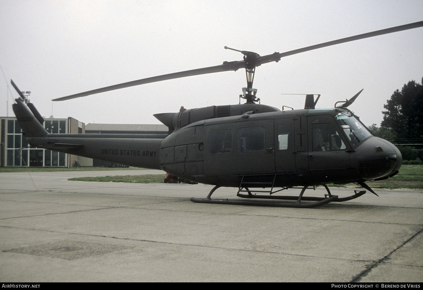 Aircraft Photo of 74-22335 / 0-22335 | Bell UH-1H Iroquois | USA - Army | AirHistory.net #739017