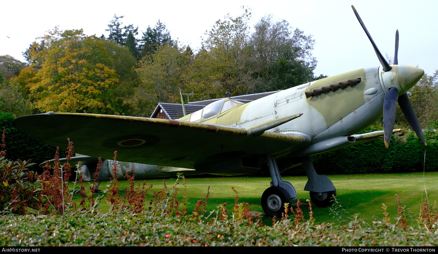 Aircraft Photo of PT462 | Supermarine 361 Spitfire LF9 (model) | UK - Air Force | AirHistory.net #739045