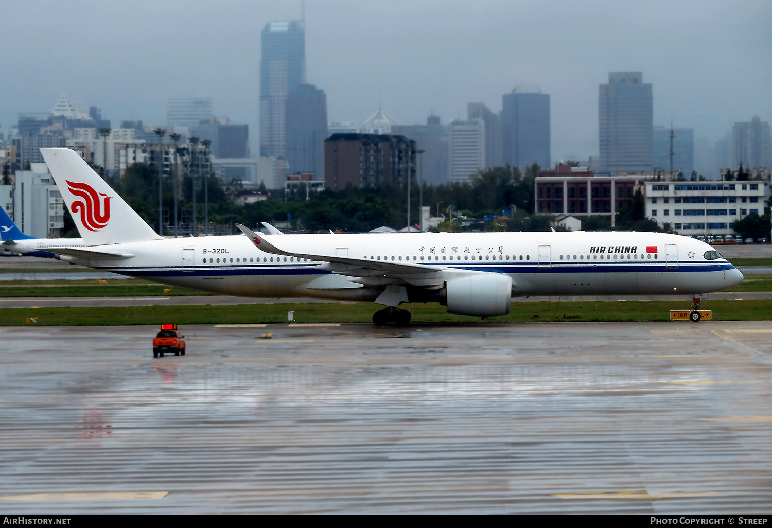 Aircraft Photo of B-32DL | Airbus A350-941 | Air China | AirHistory.net #739172