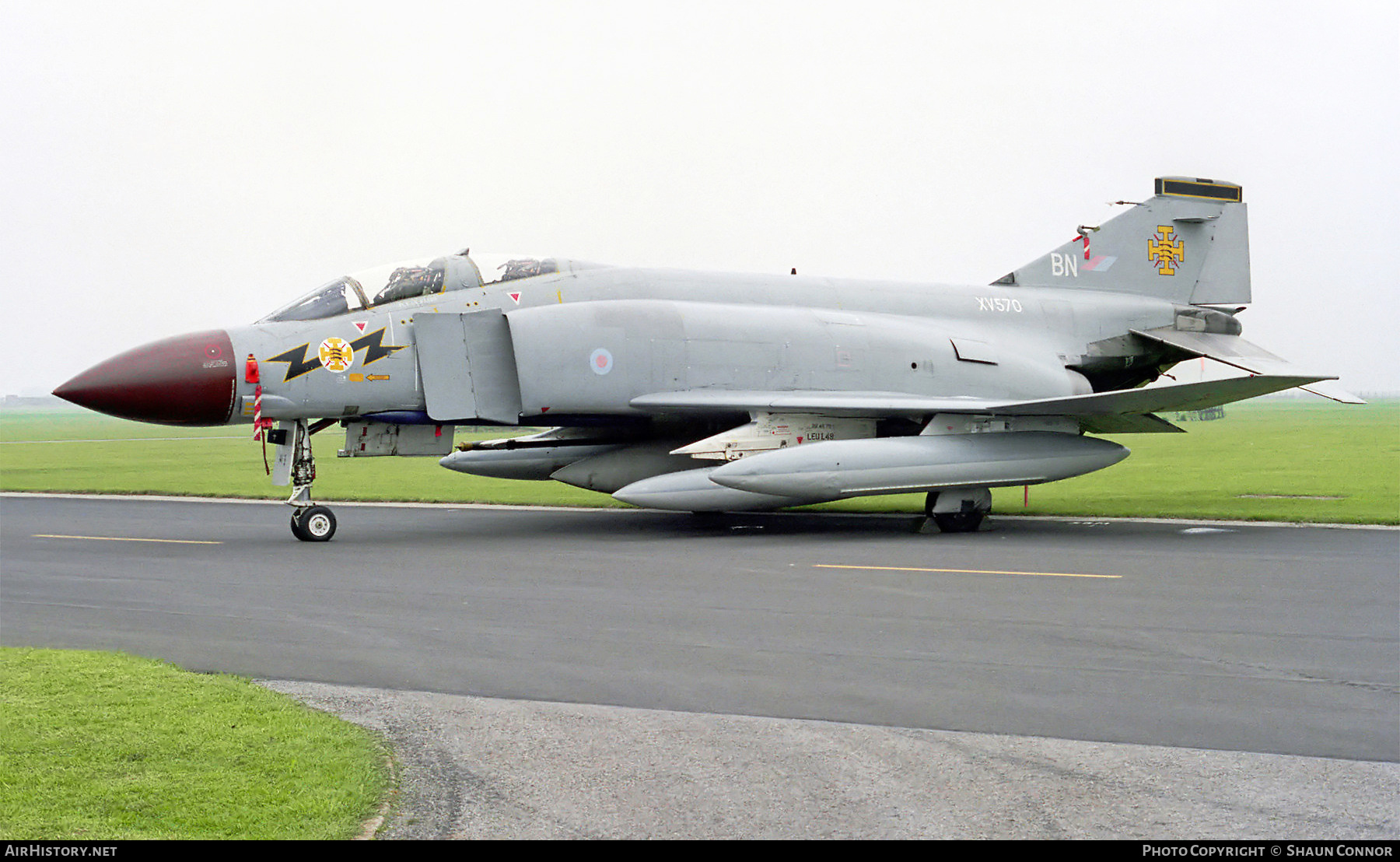 Aircraft Photo of XV570 | McDonnell Douglas F-4K Phantom FG1 | UK - Air Force | AirHistory.net #739200
