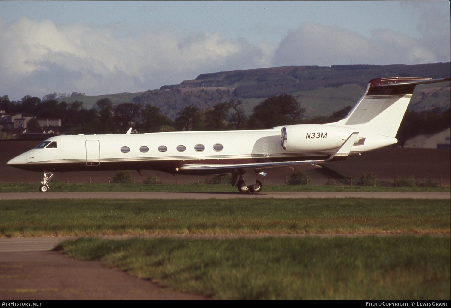 Aircraft Photo of N33M | Gulfstream Aerospace G-V Gulfstream V | AirHistory.net #739233