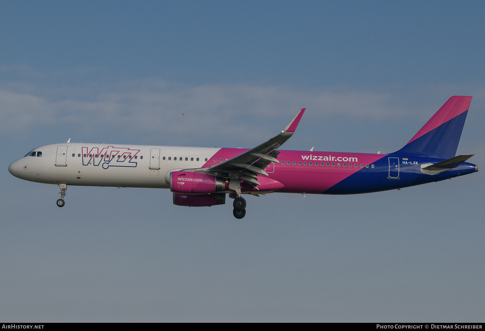 Aircraft Photo of HA-LXK | Airbus A321-231 | Wizz Air | AirHistory.net #739338