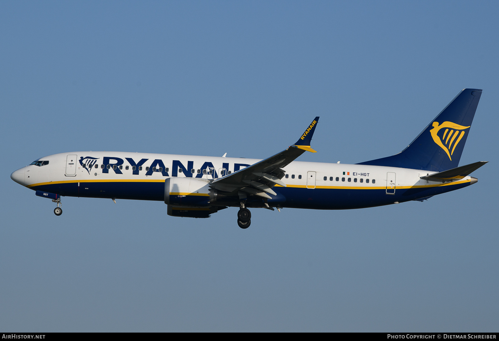 Aircraft Photo of EI-HGT | Boeing 737-8200 Max 200 | Ryanair | AirHistory.net #739393