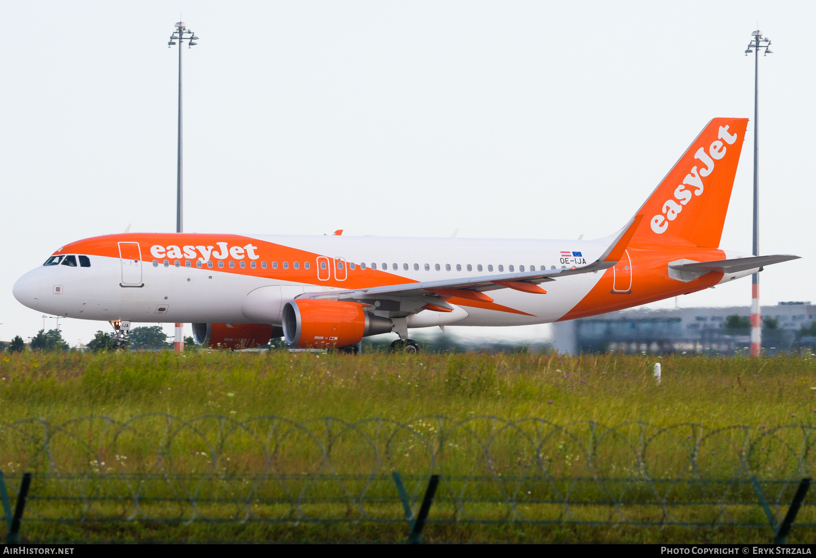 Aircraft Photo of OE-IJA | Airbus A320-214 | EasyJet | AirHistory.net #739422