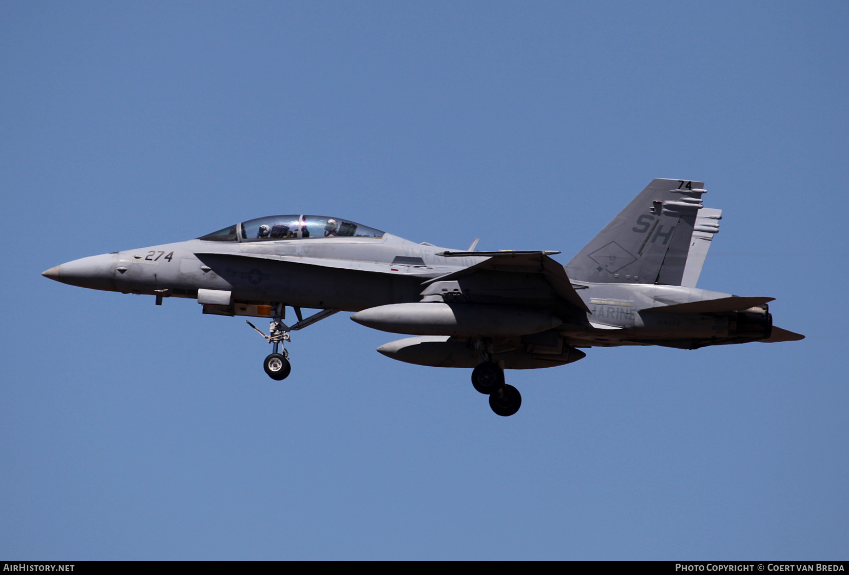 Aircraft Photo of 164272 | McDonnell Douglas F/A-18D Hornet | USA - Marines | AirHistory.net #739588