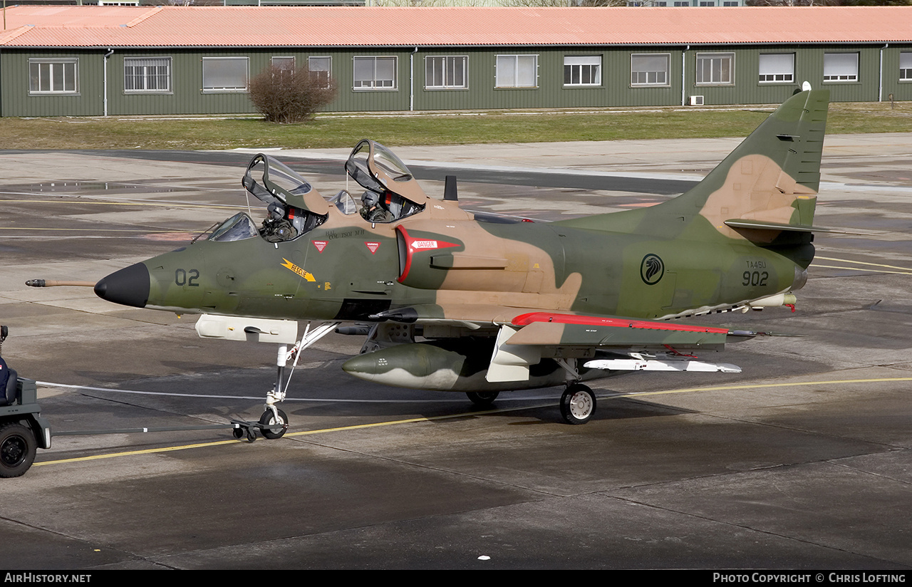 Aircraft Photo of 902 | McDonnell Douglas TA-4SU Skyhawk | Singapore - Air Force | AirHistory.net #739628