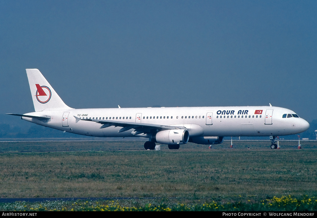 Aircraft Photo of TC-OAE | Airbus A321-231 | Onur Air | AirHistory.net #739745