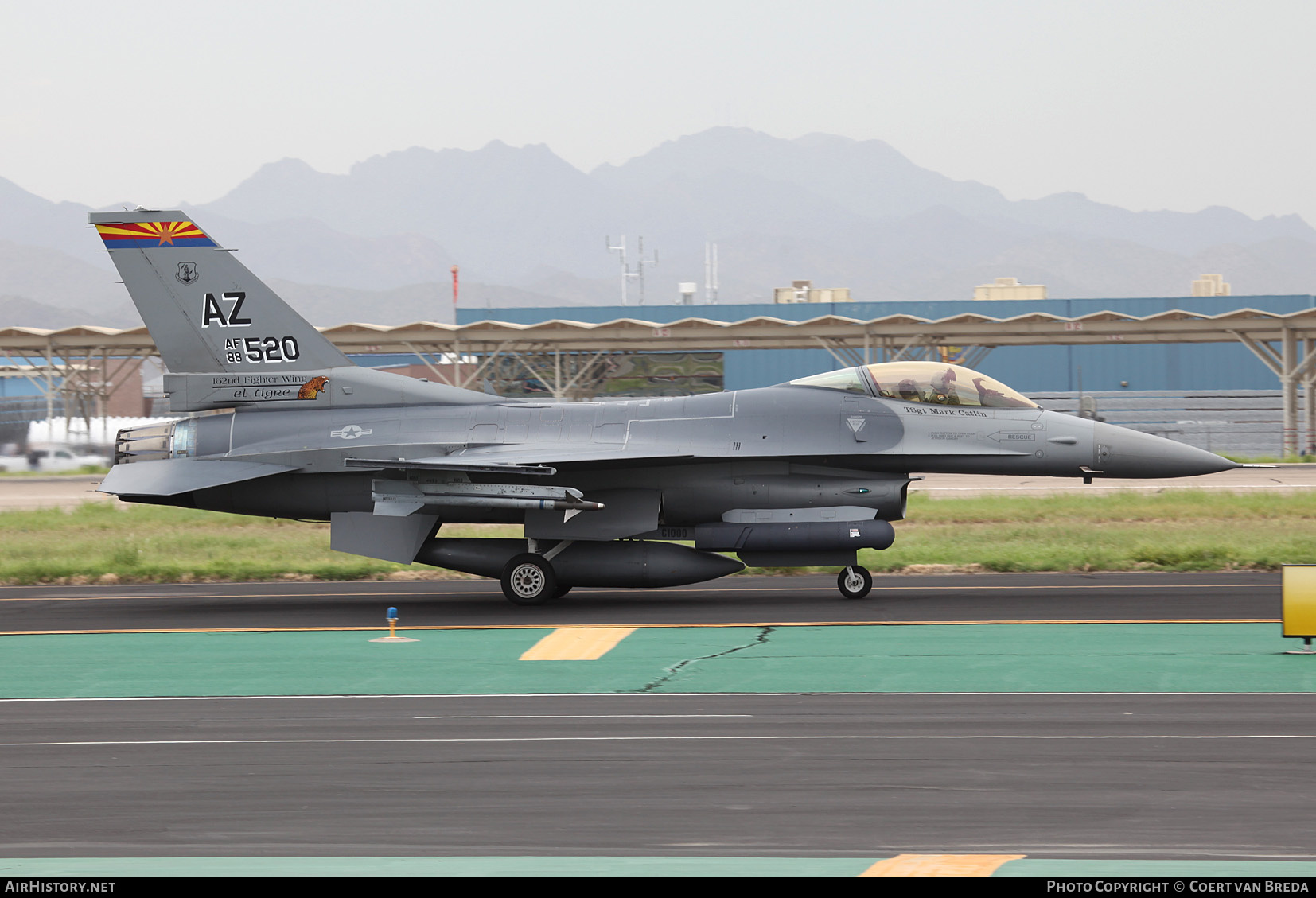 Aircraft Photo of 88-0520 / AF88-520 | General Dynamics F-16CM Fighting Falcon | USA - Air Force | AirHistory.net #739764