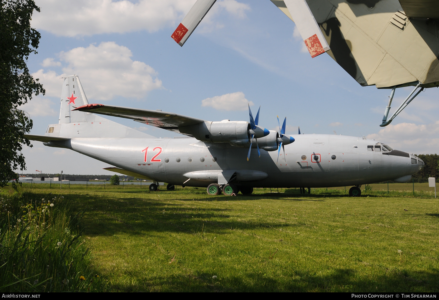 Aircraft Photo of 12 red | Antonov An-12B | Soviet Union - Air Force | AirHistory.net #739776