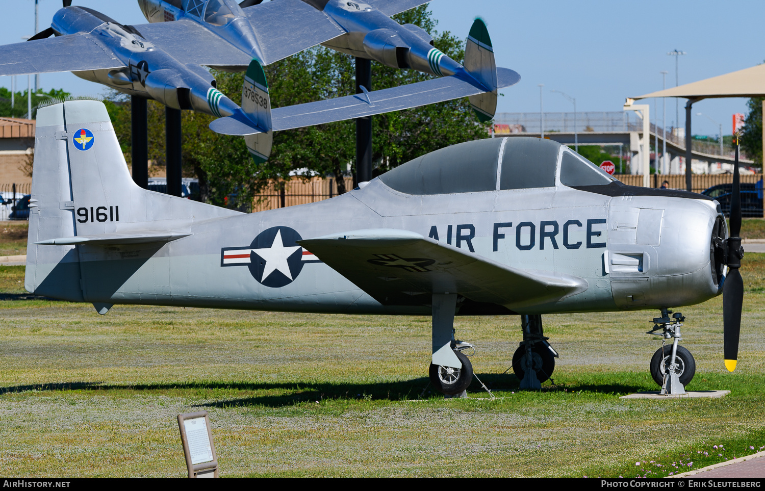 Aircraft Photo of 49-1611 / 91611 | North American GT-28A Trojan | USA - Air Force | AirHistory.net #739864