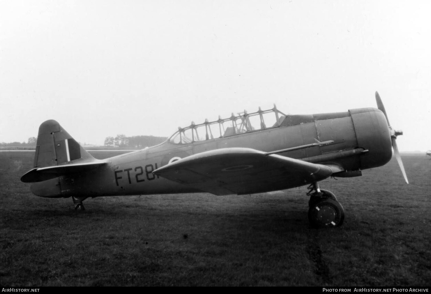 Aircraft Photo of FT281 | North American AT-16 Harvard IIB | UK - Air Force | AirHistory.net #739882