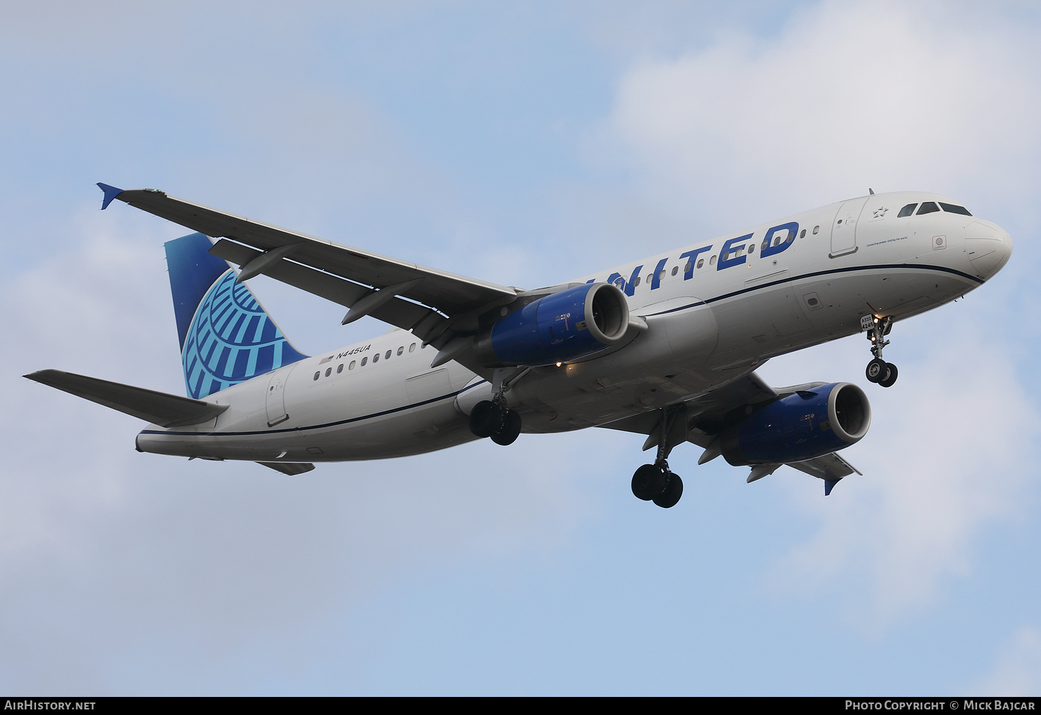 Aircraft Photo of N445UA | Airbus A320-232 | United Airlines | AirHistory.net #739936