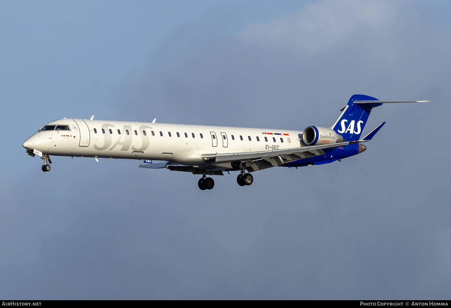 Aircraft Photo of EI-GEC | Bombardier CRJ-900LR (CL-600-2D24) | Scandinavian Airlines - SAS | AirHistory.net #740075