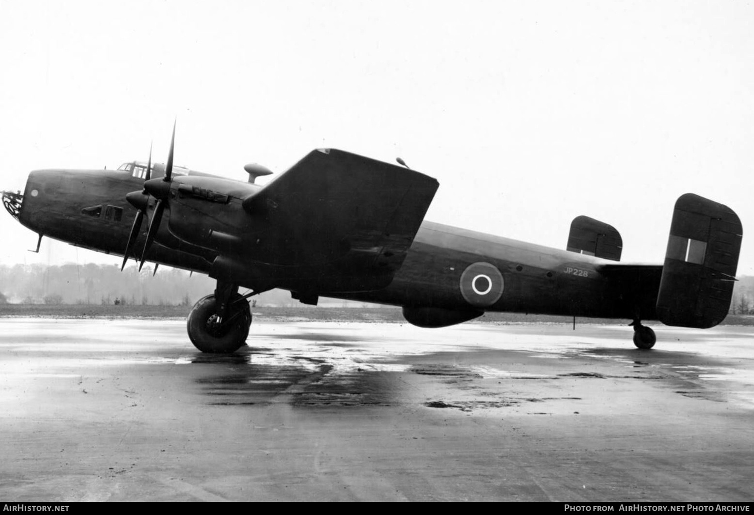 Aircraft Photo of JP228 | Handley Page HP-59 Halifax B2 | UK - Air Force | AirHistory.net #740149