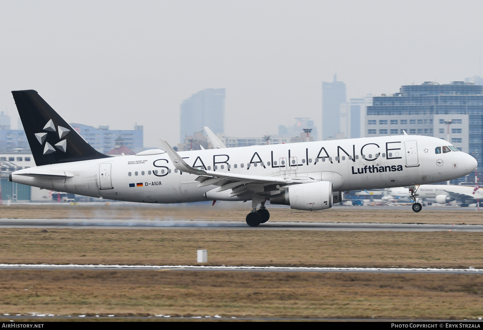 Aircraft Photo of D-AIUA | Airbus A320-214 | Lufthansa | AirHistory.net #740325