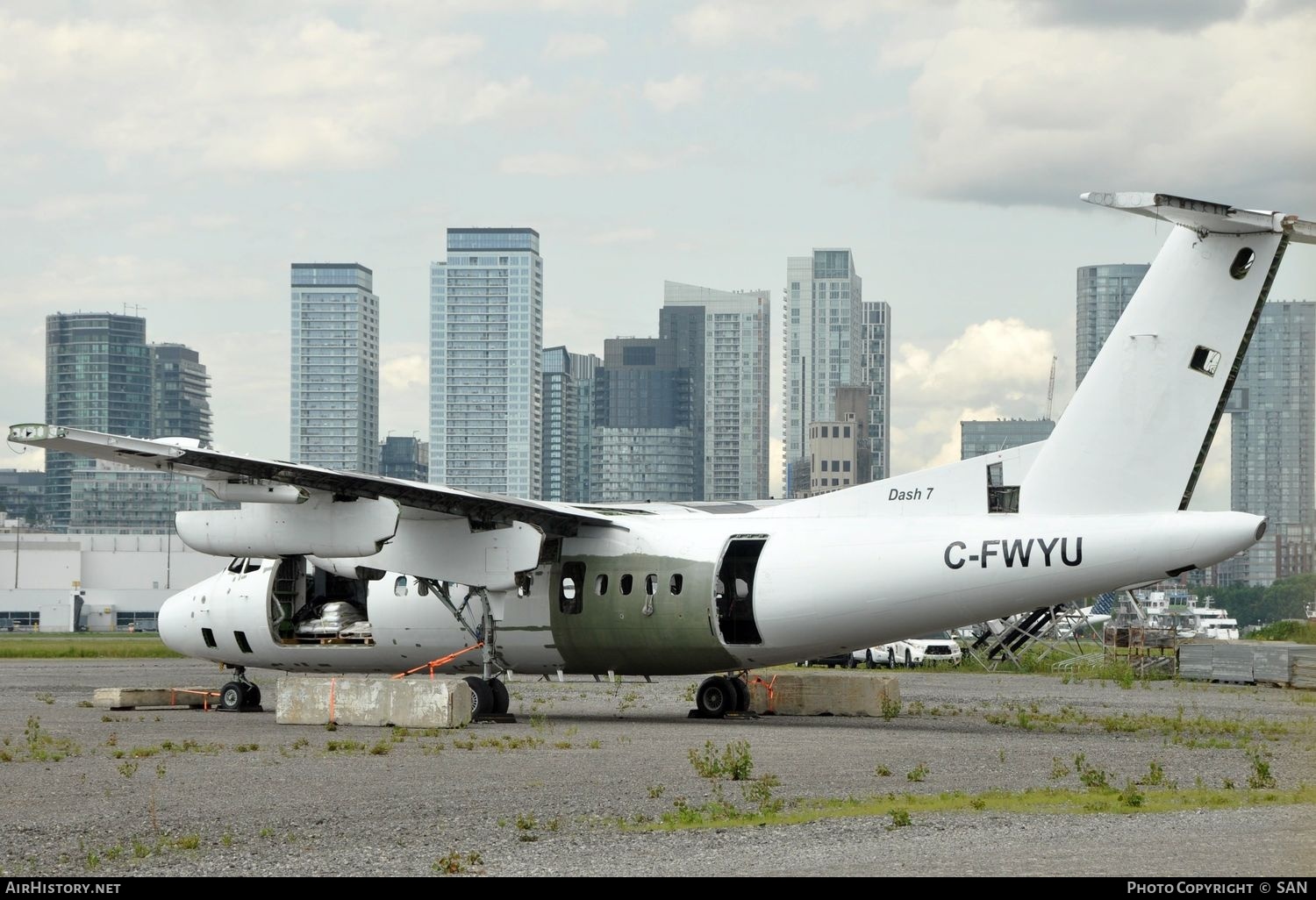 Aircraft Photo of C-FWYU | De Havilland Canada DHC-7-103 Dash 7 | AirHistory.net #740364