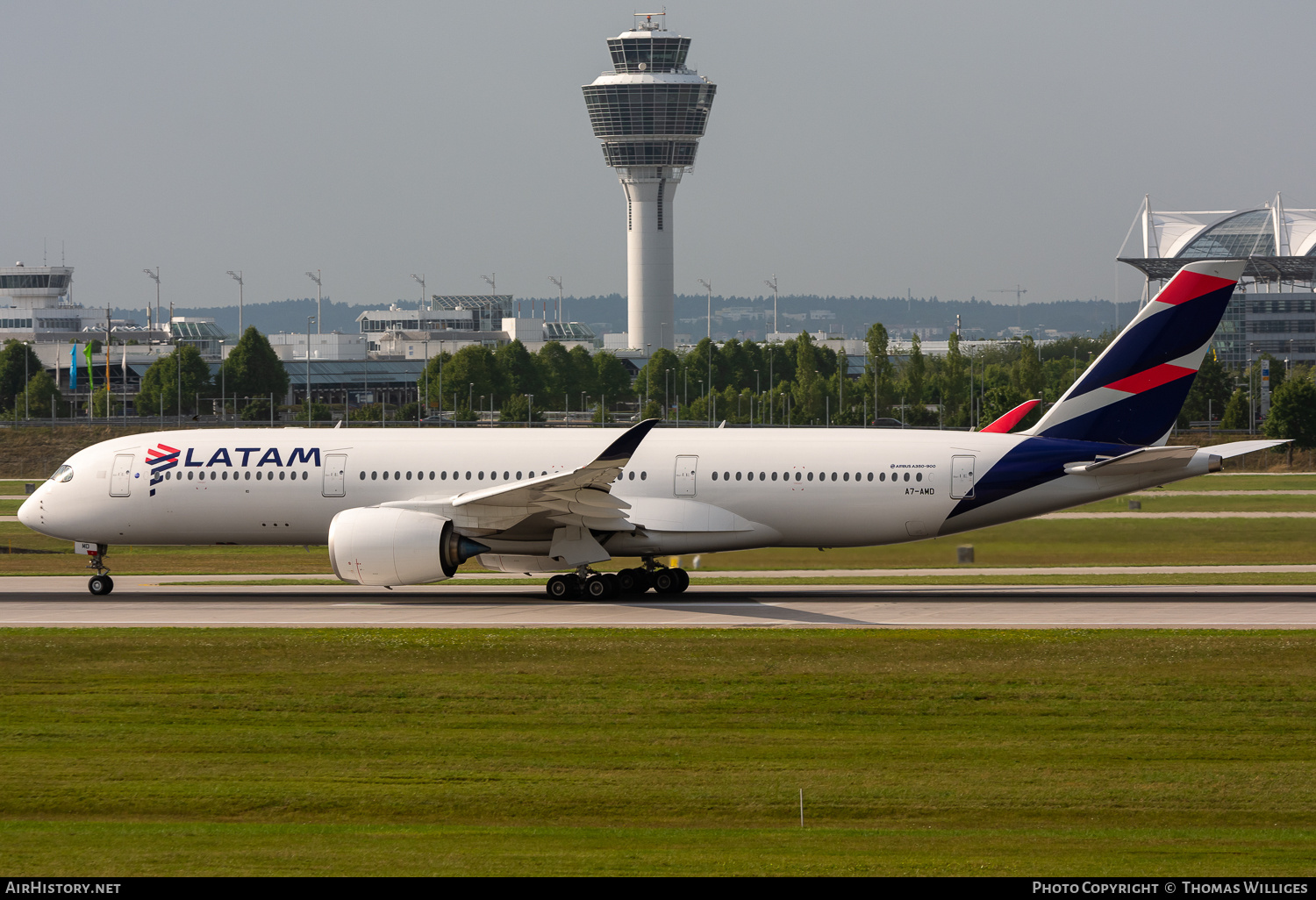 Aircraft Photo of A7-AMD | Airbus A350-941 | LATAM Airlines | AirHistory.net #740375