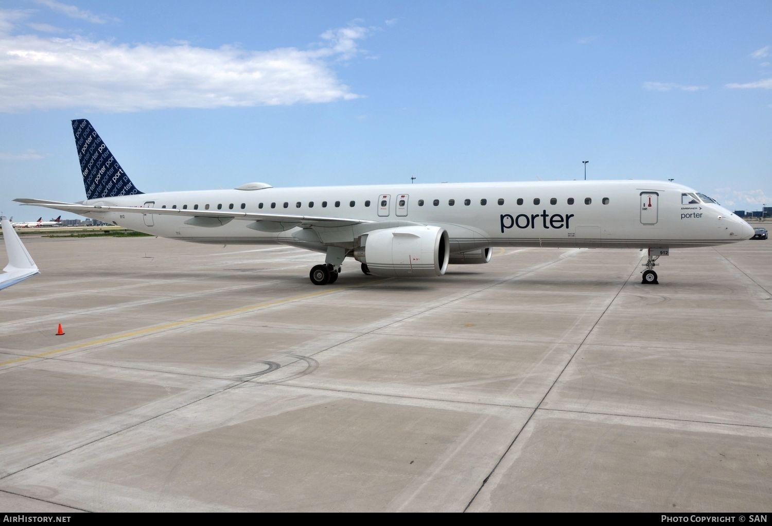 Aircraft Photo of C-GQKU | Embraer 195-E2 (ERJ-190-400) | Porter Airlines | AirHistory.net #740384