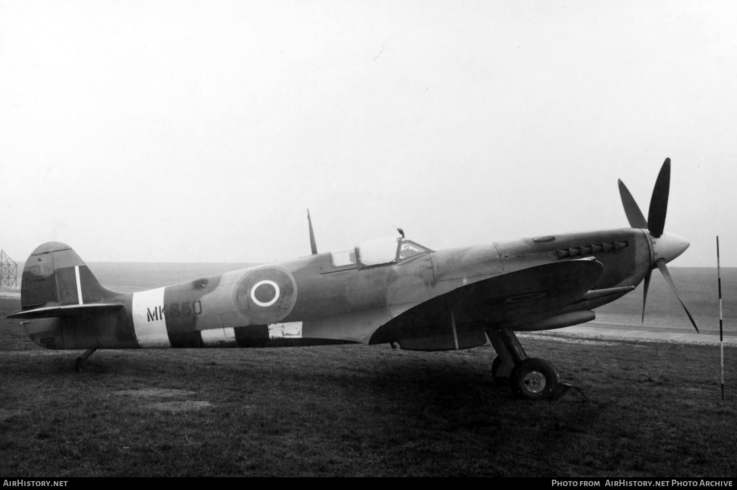 Aircraft Photo of MK850 | Supermarine 361 Spitfire LF9 | AirHistory.net #740432