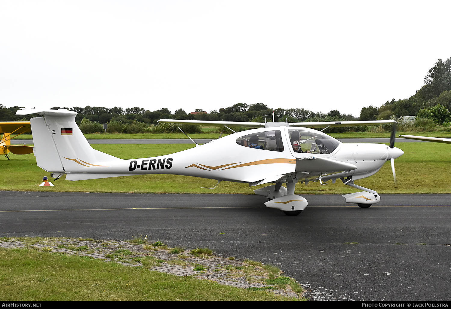 Aircraft Photo of D-ERNS | Diamond DA-40 Diamond Star | AirHistory.net #740509