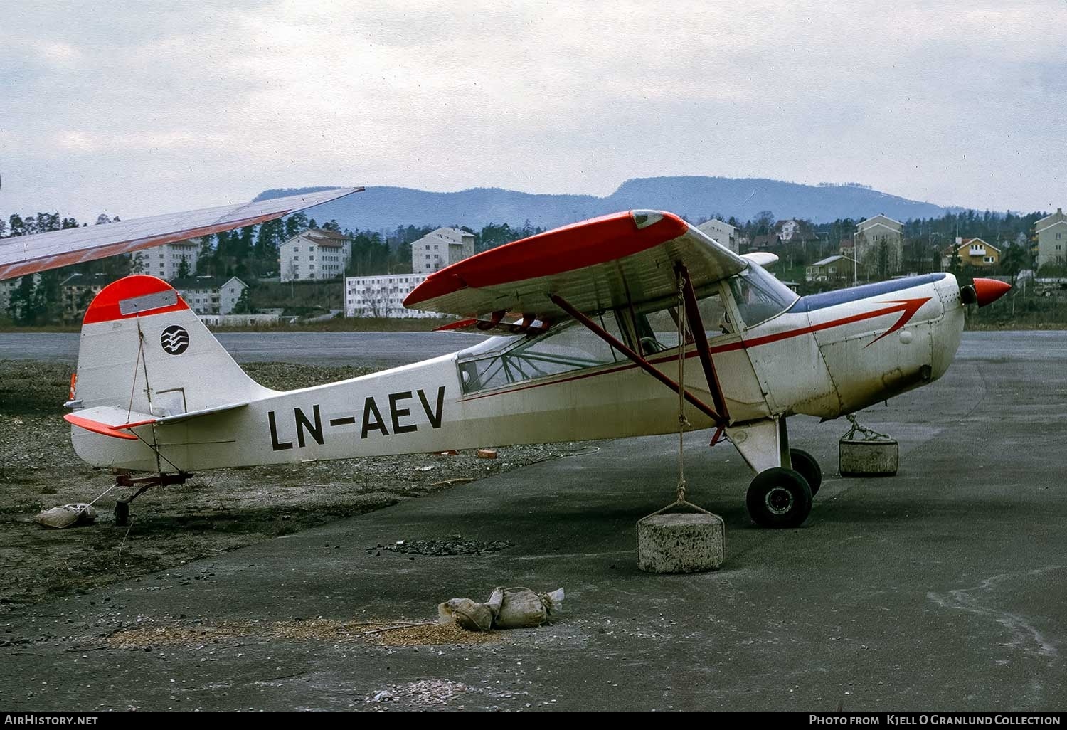 Aircraft Photo of LN-AEV | Auster 6A Tugmaster | AirHistory.net #740550