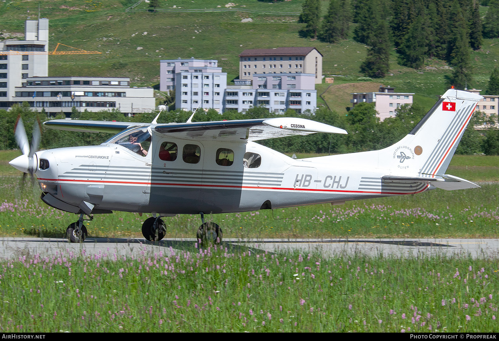 Aircraft Photo of HB-CHJ | Cessna P210N Pressurized Centurion II | Motorfluggruppe Olten | AirHistory.net #740570