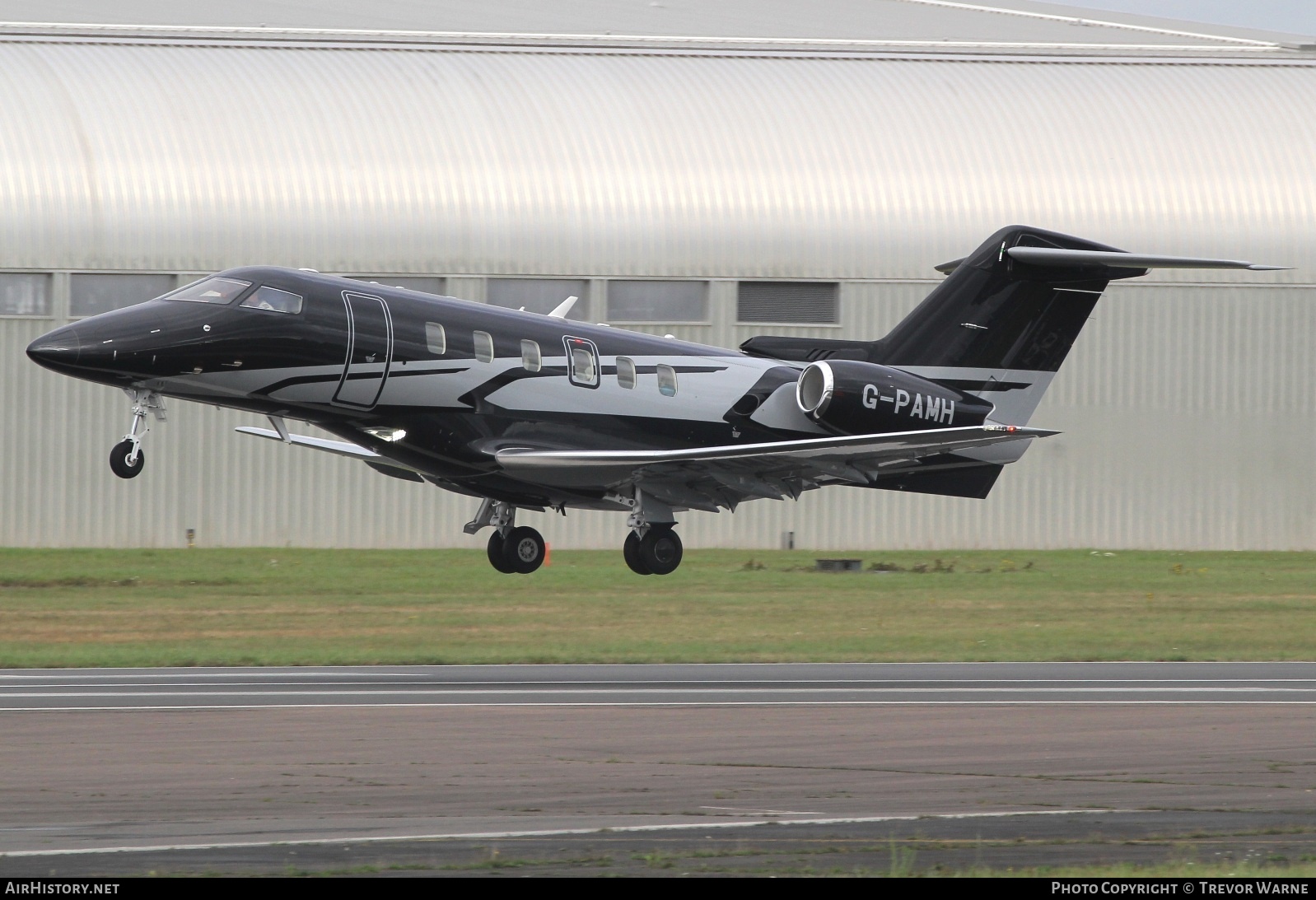 Aircraft Photo of G-PAMH | Pilatus PC-24 | AirHistory.net #740832