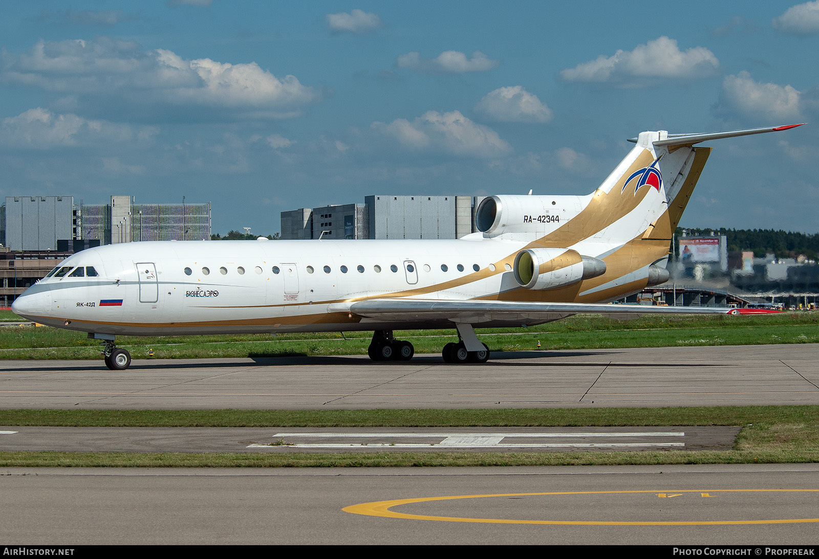 Aircraft Photo of RA-42344 | Yakovlev Yak-42D | Business Aero | AirHistory.net #740936