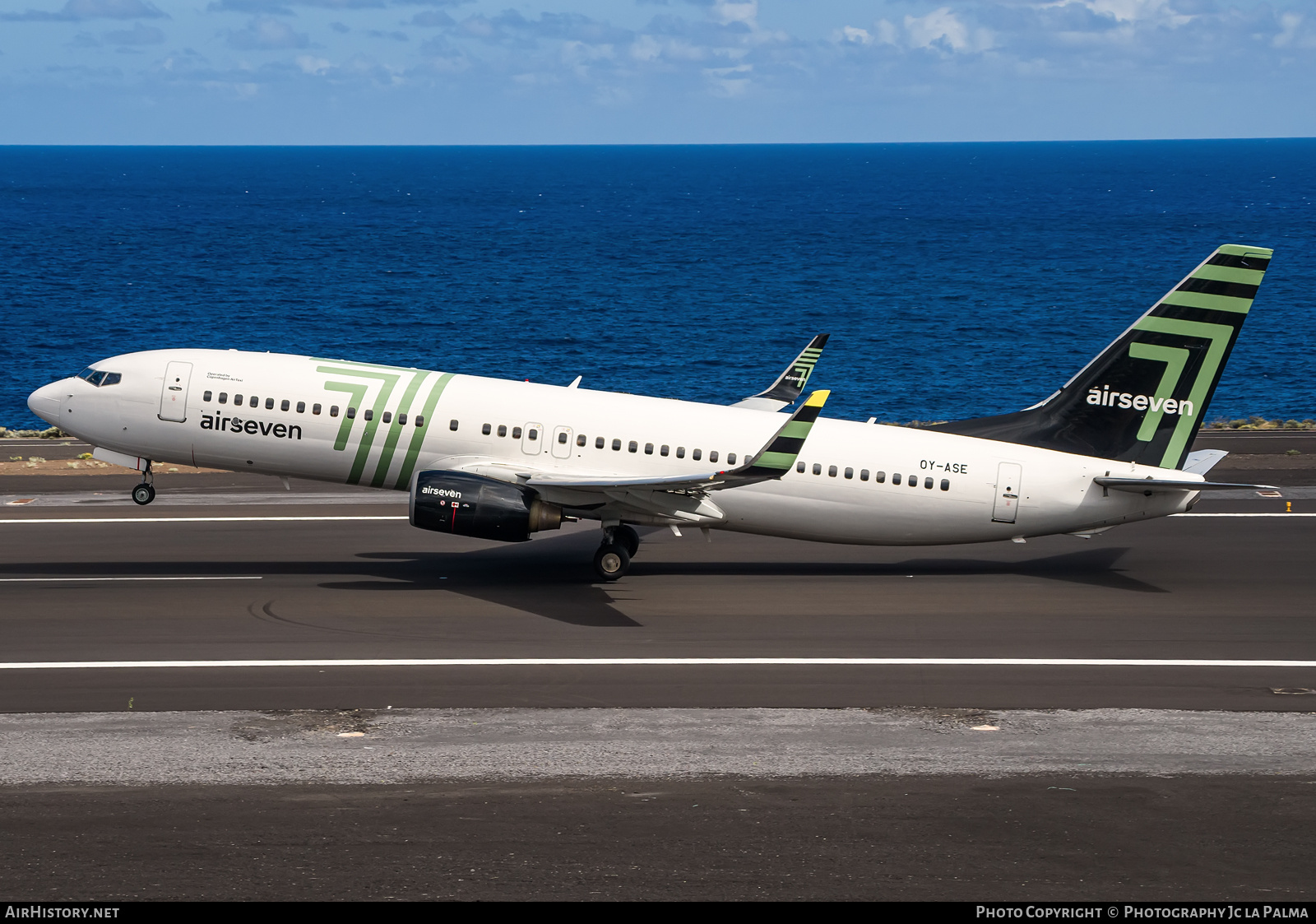 Aircraft Photo of OY-ASE | Boeing 737-8FH | Airseven | AirHistory.net #740957
