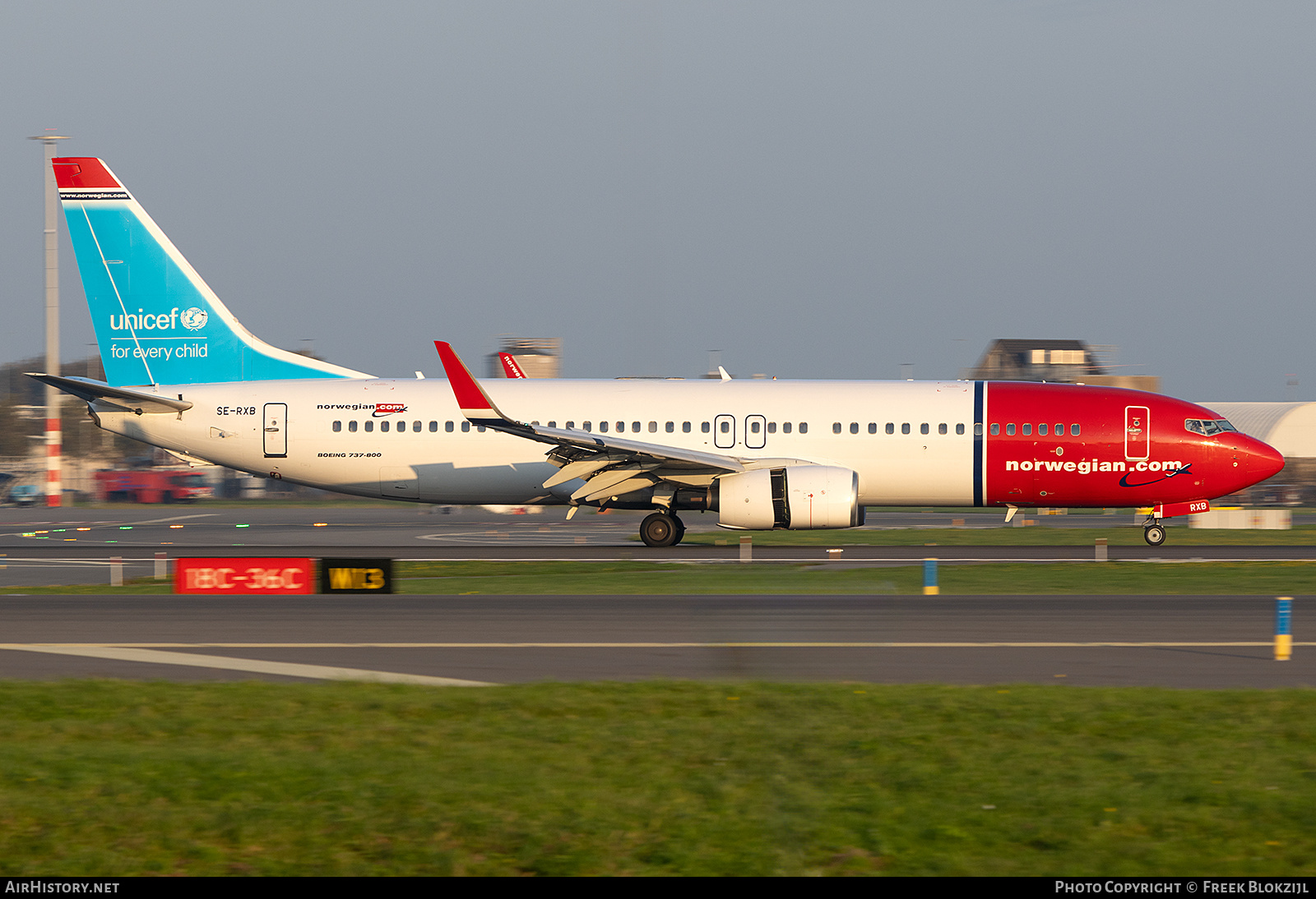 Aircraft Photo of SE-RXB | Boeing 737-84P | Norwegian | AirHistory.net #741002