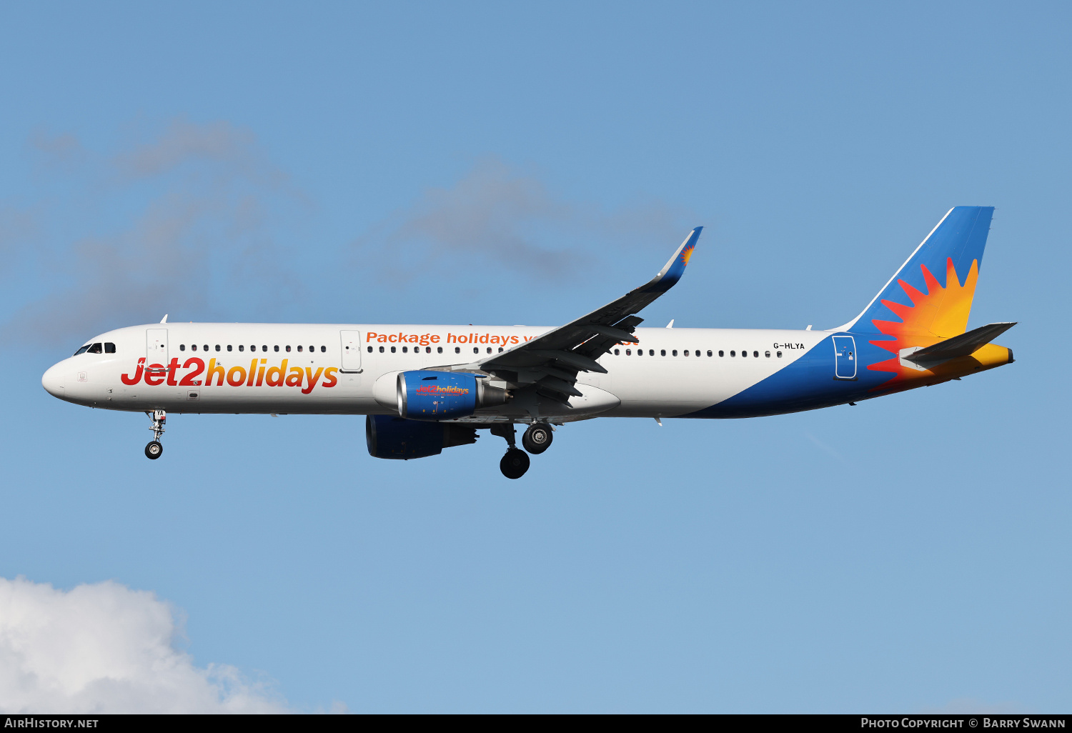 Aircraft Photo of G-HLYA | Airbus A321-211 | Jet2 Holidays | AirHistory.net #741009