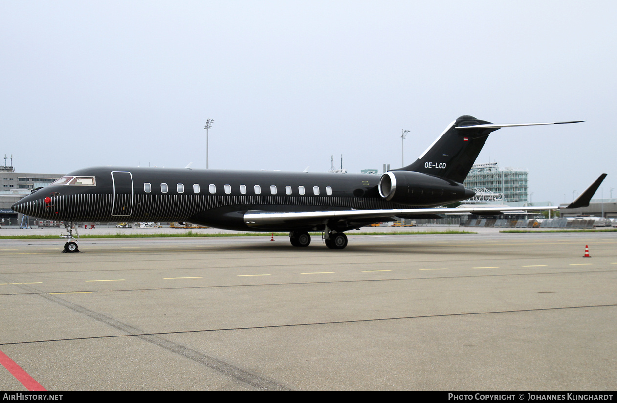 Aircraft Photo of OE-LCD | Bombardier Global Express XRS (BD-700-1A10) | AirHistory.net #741058