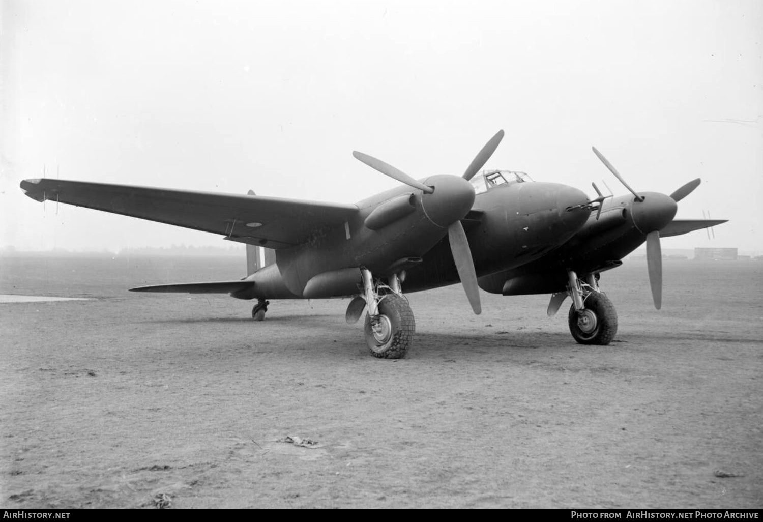 Aircraft Photo of DD609 | De Havilland D.H. 98 Mosquito NF2 | UK - Air Force | AirHistory.net #741062