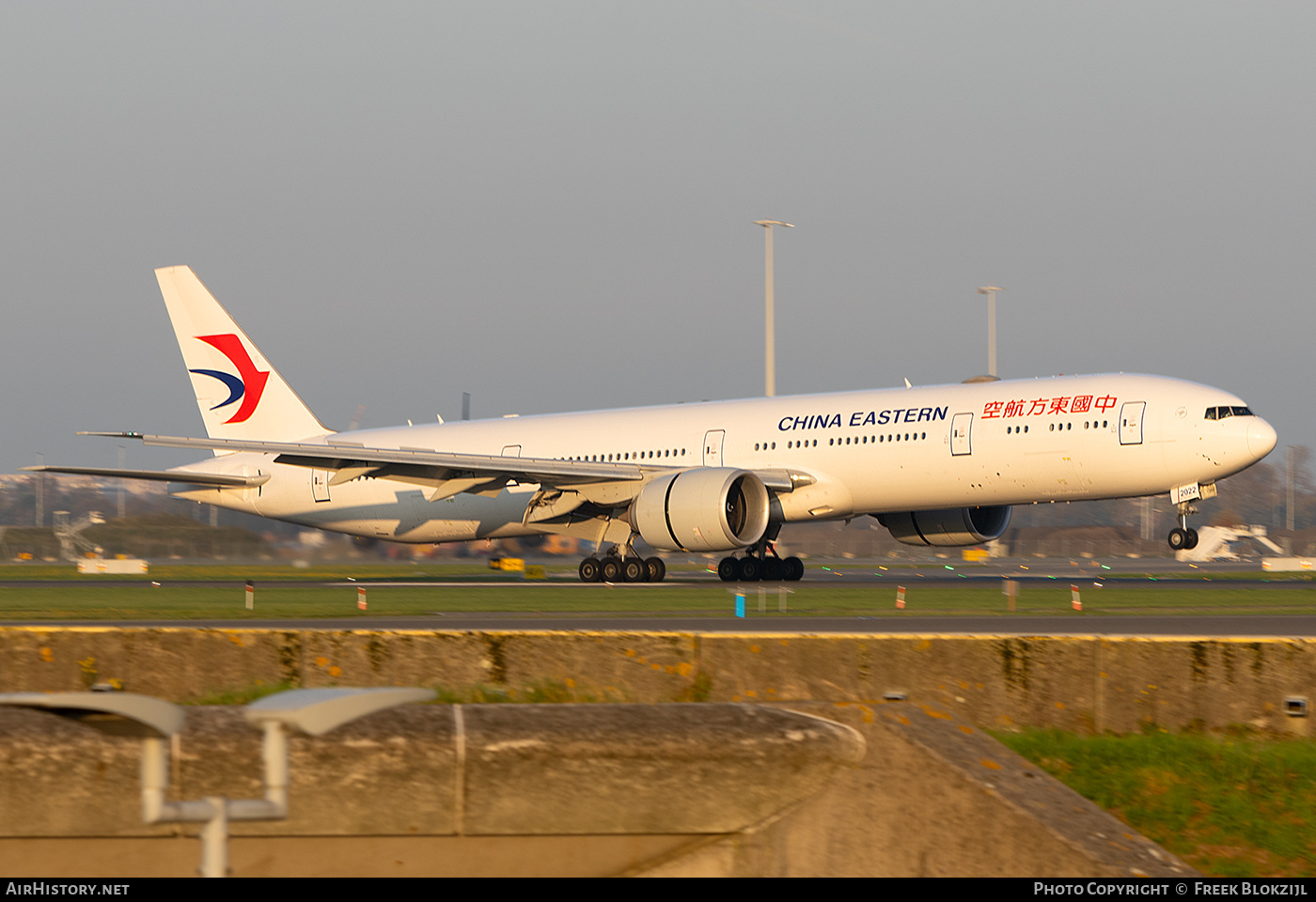 Aircraft Photo of B-2022 | Boeing 777-39P/ER | China Eastern Airlines | AirHistory.net #741083