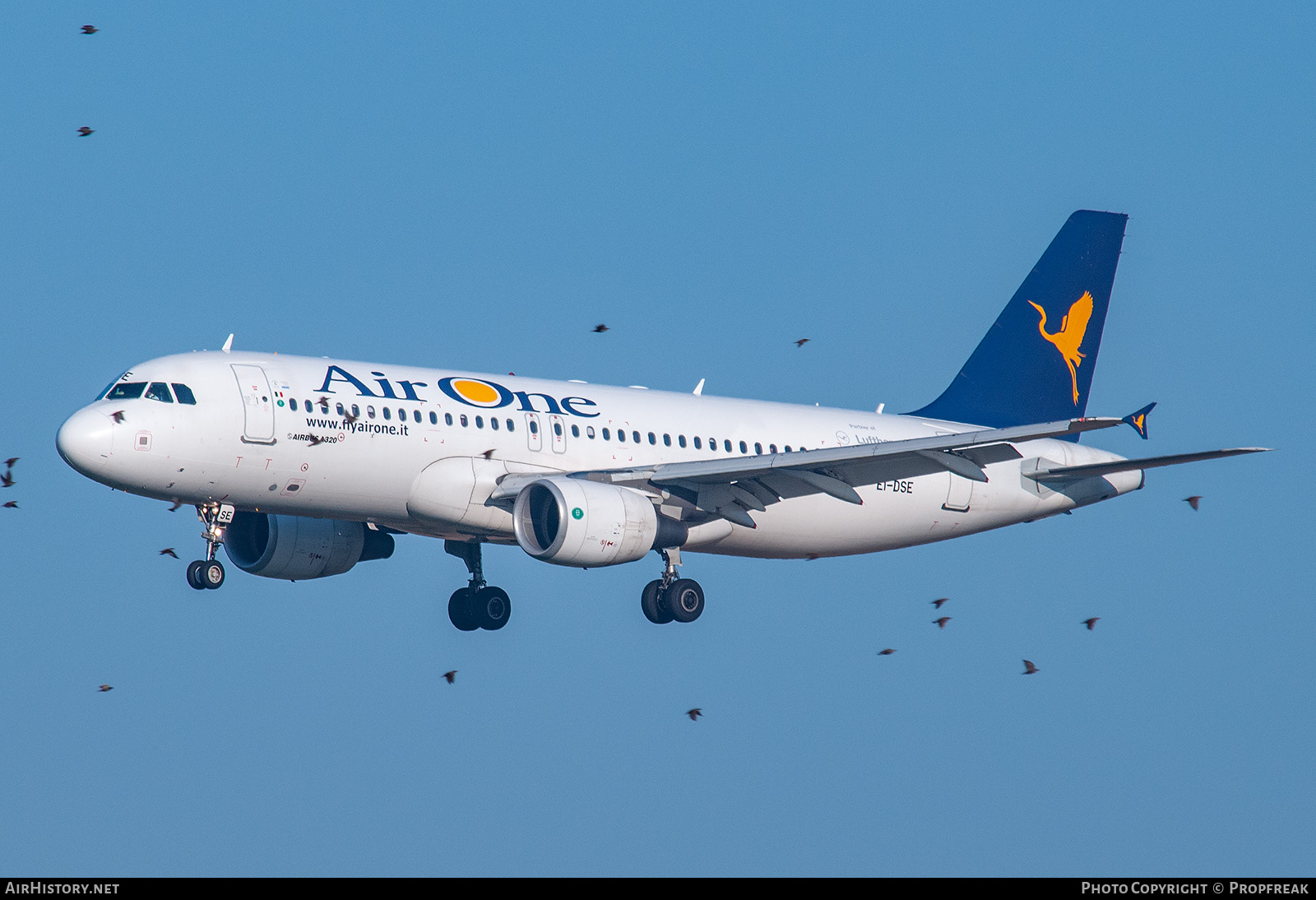 Aircraft Photo of EI-DSE | Airbus A320-216 | Air One | AirHistory.net #741138