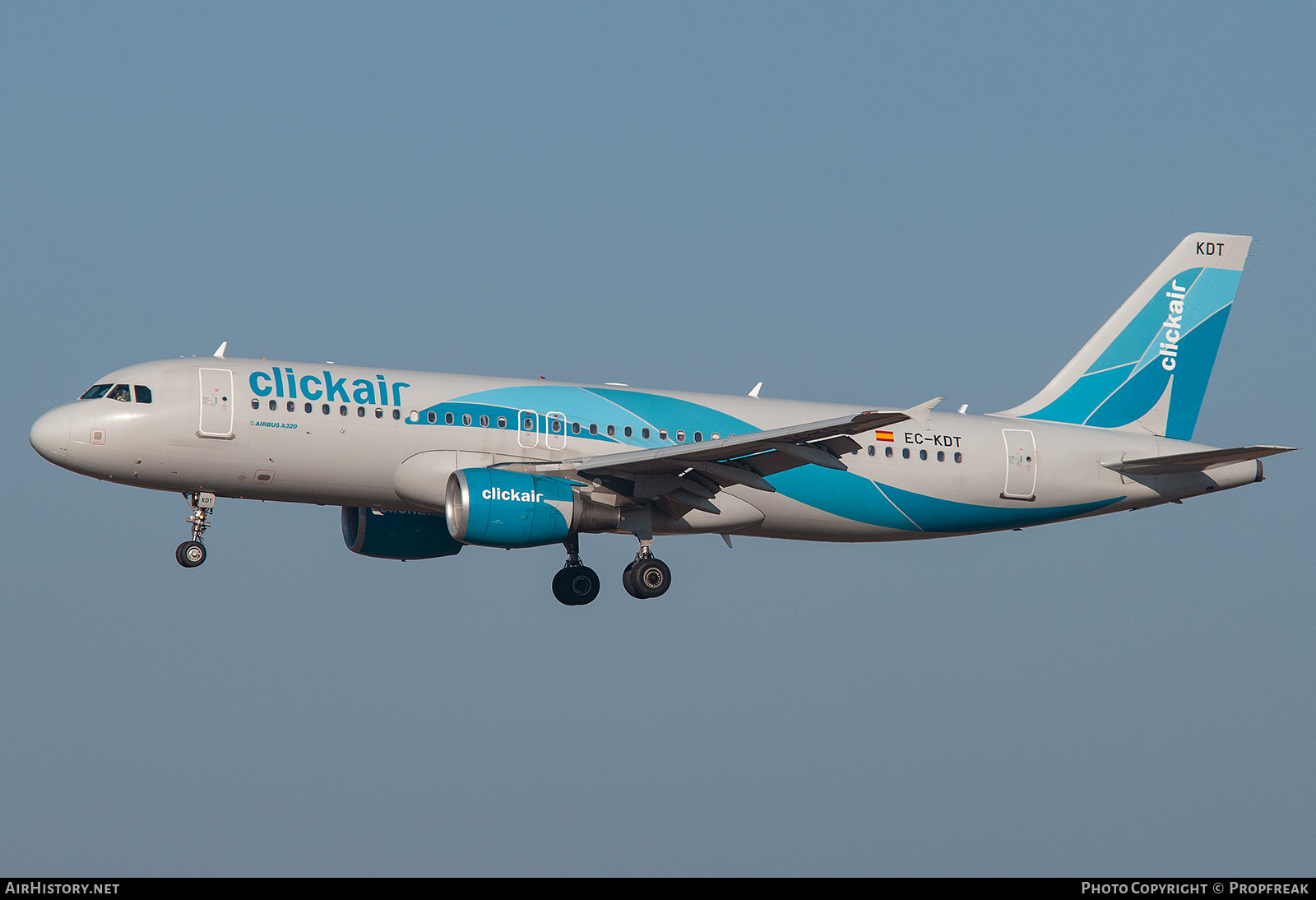 Aircraft Photo of EC-KDT | Airbus A320-216 | Clickair | AirHistory.net #741142
