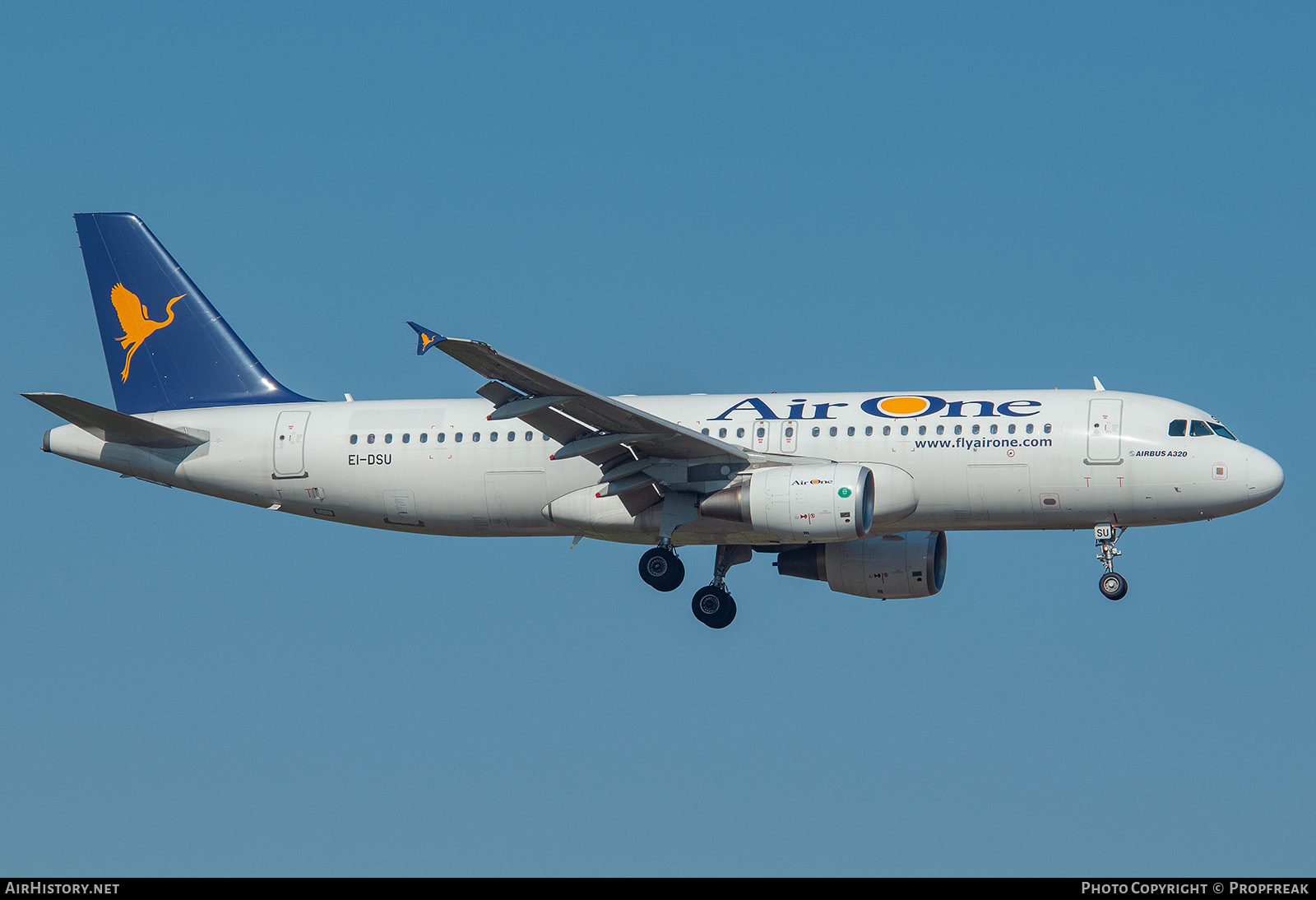 Aircraft Photo of EI-DSU | Airbus A320-216 | Air One | AirHistory.net #741146